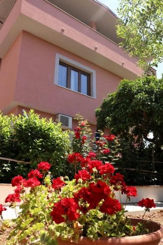 Villa Rosada B&B