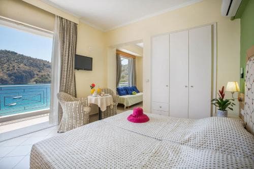 Dolfin Hotel
