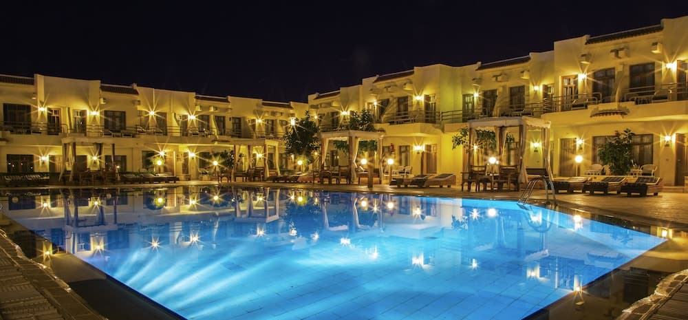 Cataract Layalina