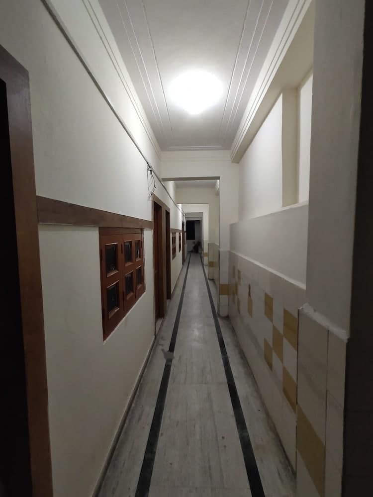 hotel yogeshwar