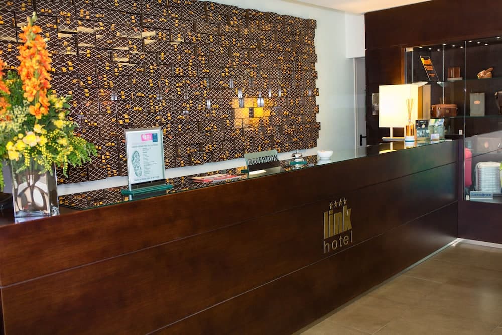 Link Hotel
