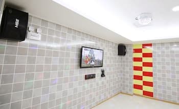 We Six Hotel