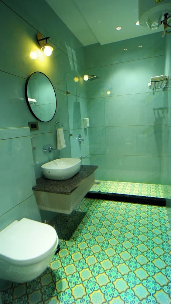 HOTEL ELEGANCE
