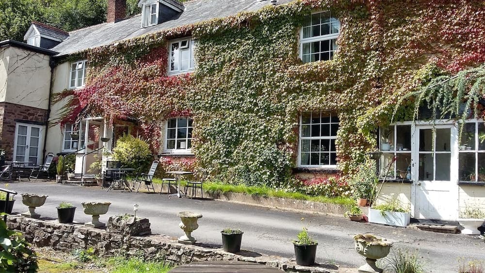 Lodgehill Hotel