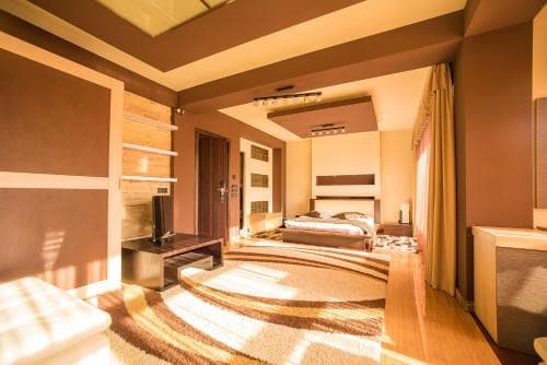 Simple Hotel