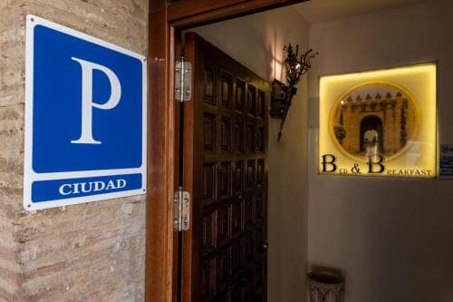 Puerta De La Luna