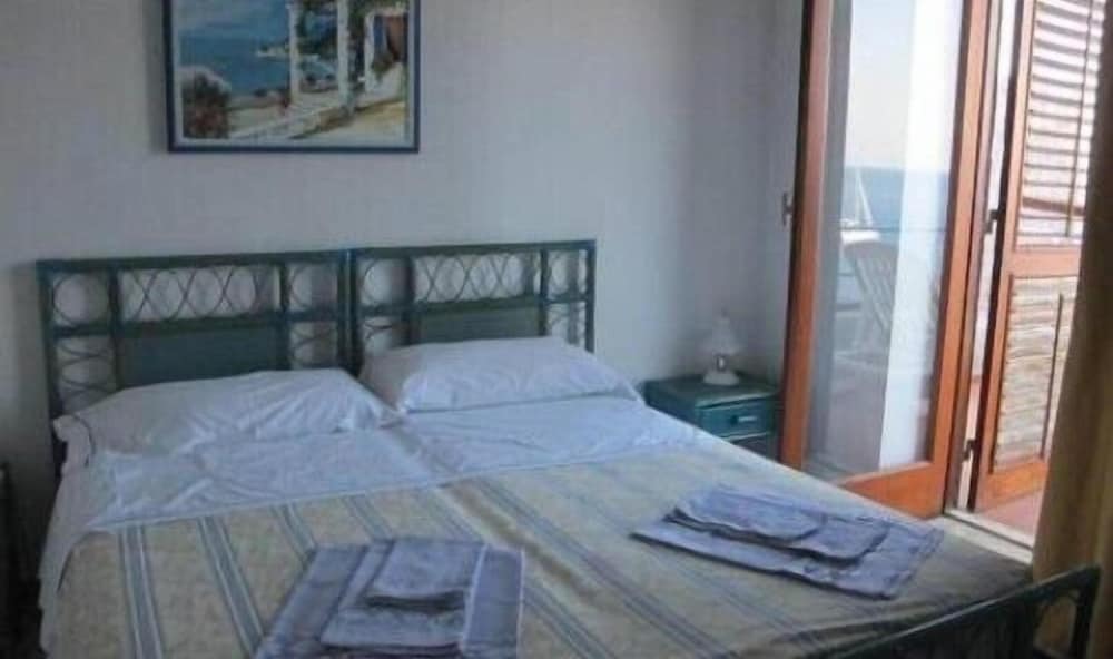 Hotel Phenicusa