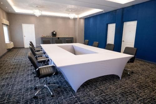 voco Saltillo Suites