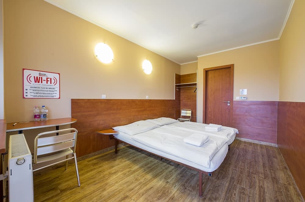Motel Next