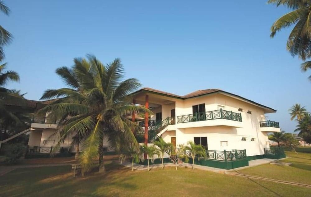 The Qamar Paka