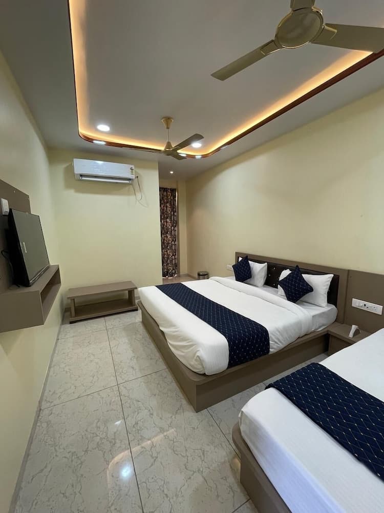 HOTEL MB NIRALA SHYAM