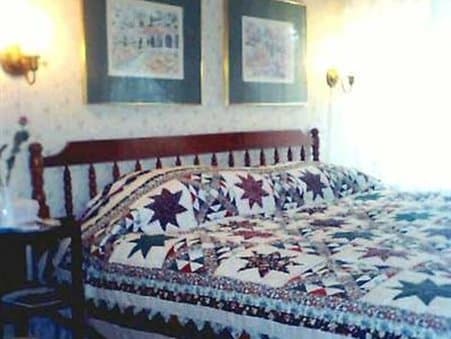 Nichols Guest House B & B