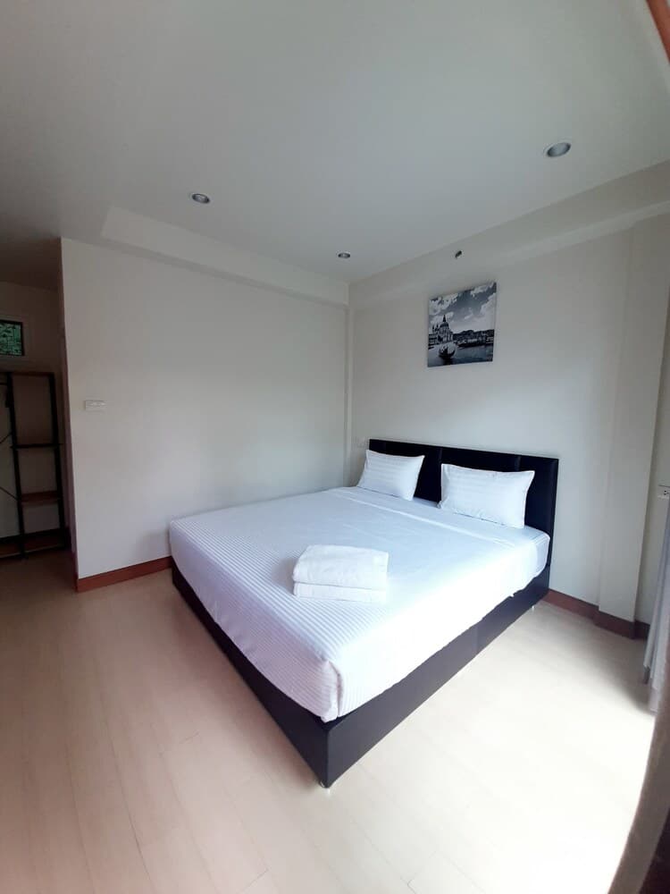 Phen Waree Ampawa Resort