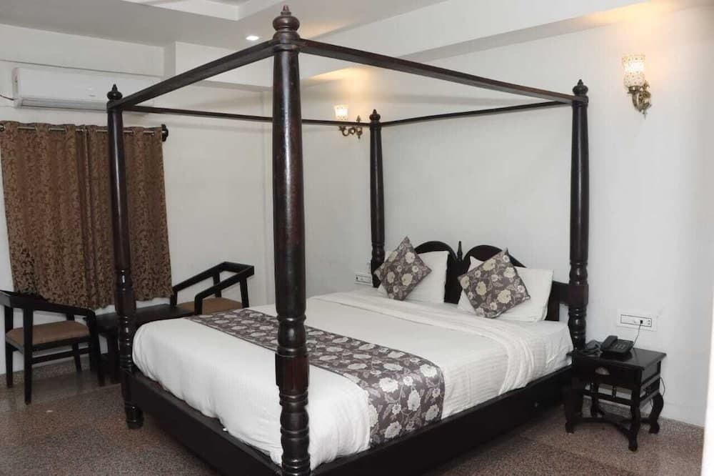 Hotel Marwar Palace
