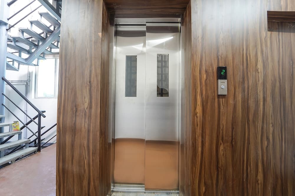 Fabhotel Chakra