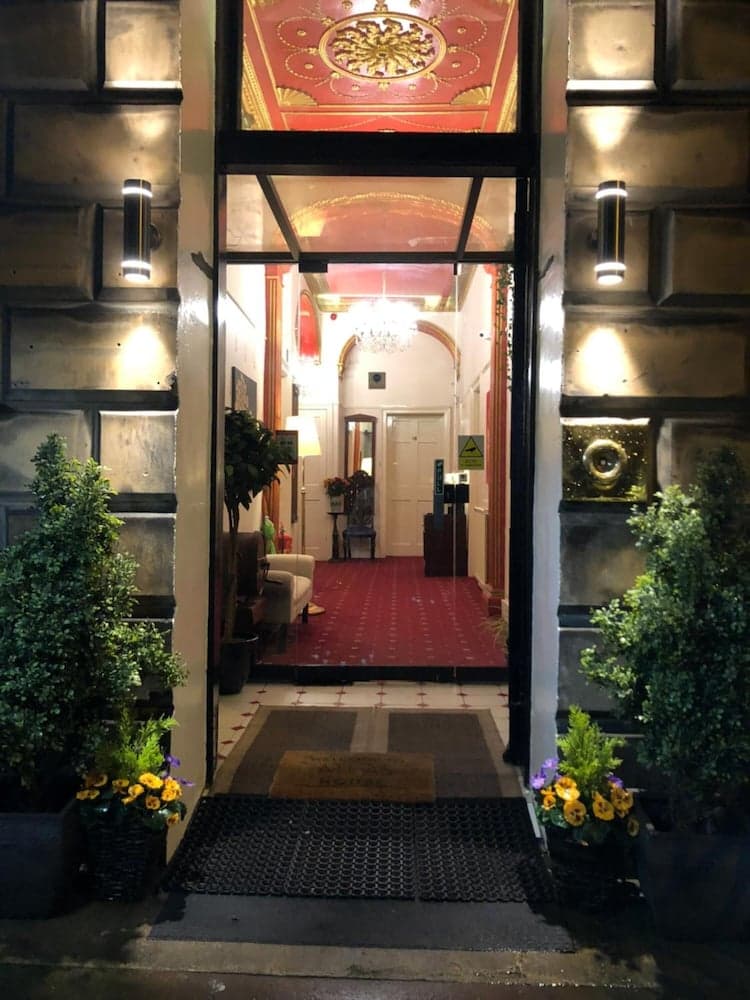 Caravel Guest House
