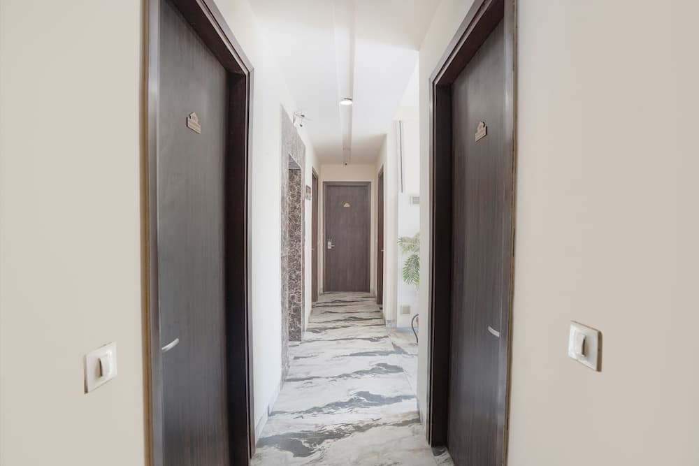 Fabhotel Vraj Inn