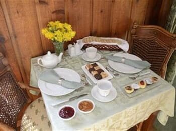 Dove Nest Bed and Breakfast