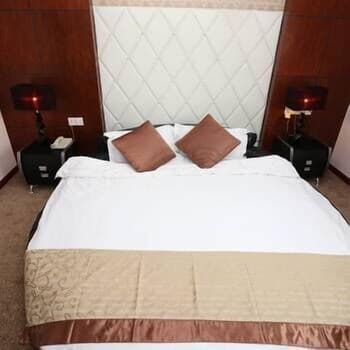 Share House Inn