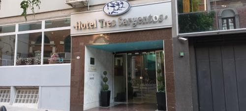 Tres Sargentos