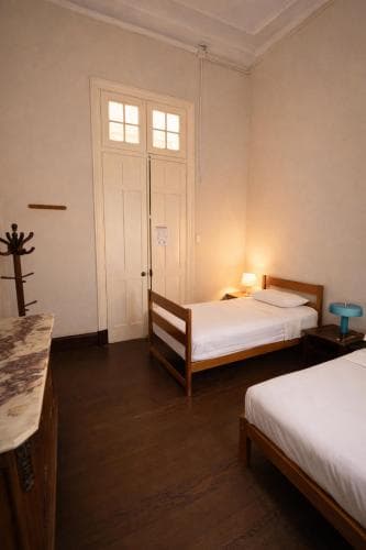1900 Hostel