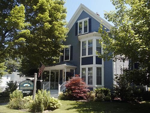 Brewster House Bed & Breakfast