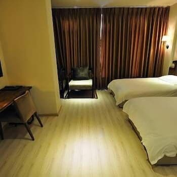 Thoroughfare Hotel