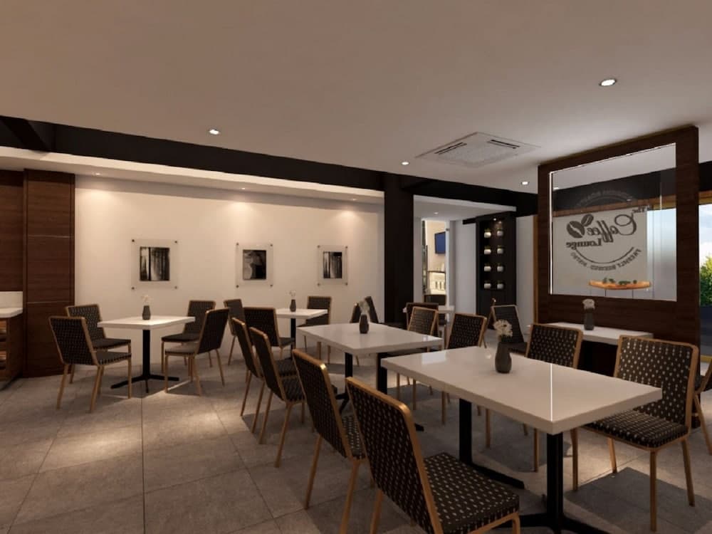 Grand Hallmark Hotel