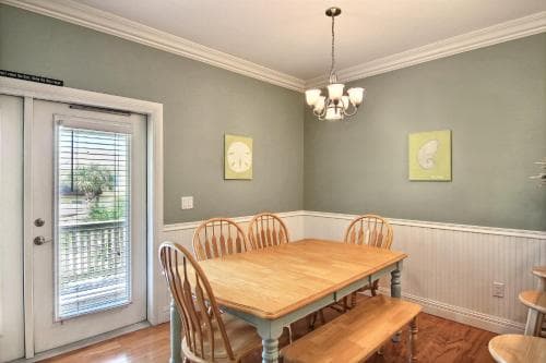 Sea Breeze Suites