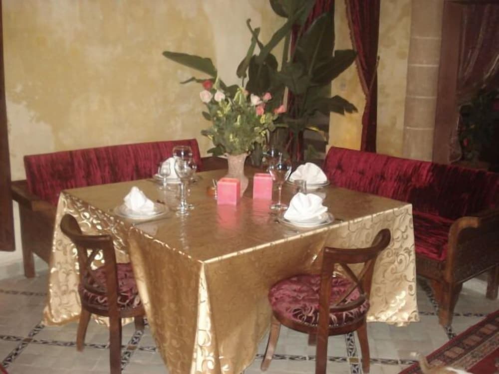 Riad Marlinea