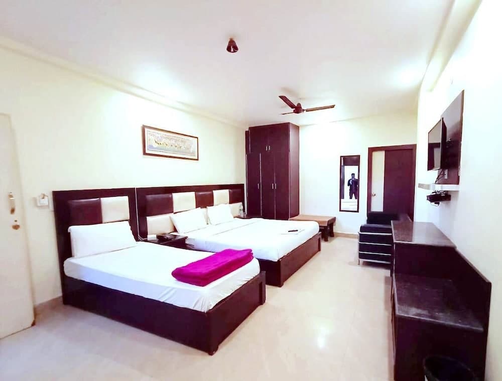 U S Fortune Hotel