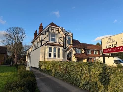 Gidea Park Hotel