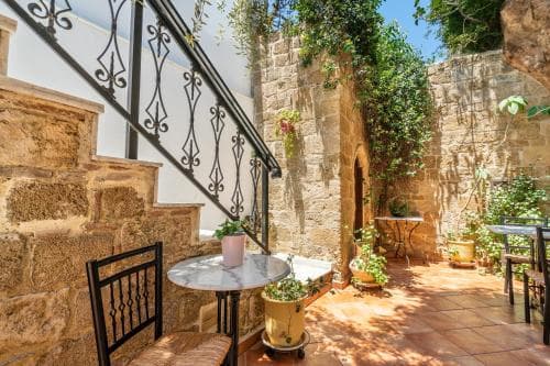 Cava Doro Hotel