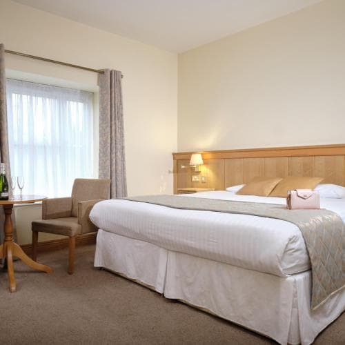 Mahon's Hotel