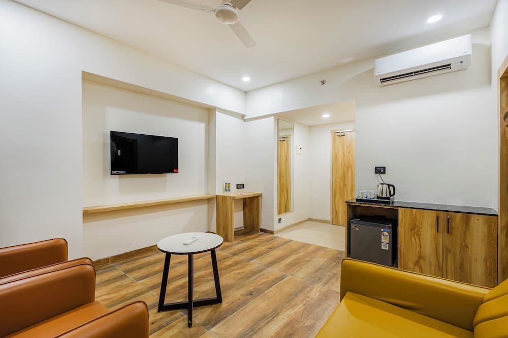 Lemonridge Hotels KPHB