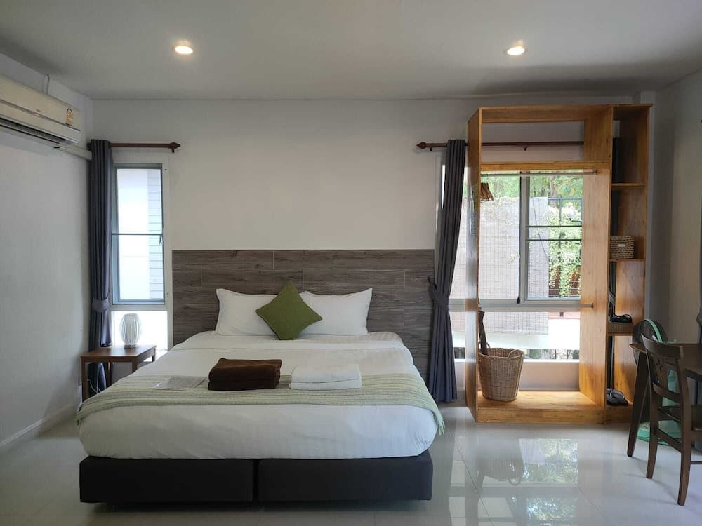 Phangan Akuna