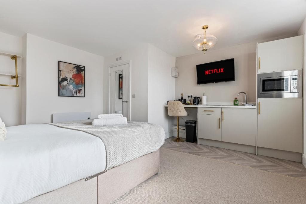 Bowles Hotels