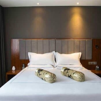 P and E Hotels