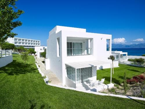 Dimitra Beach Hotel & Suites