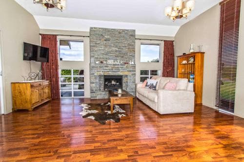Rustic Lodge Bed & Breakfast