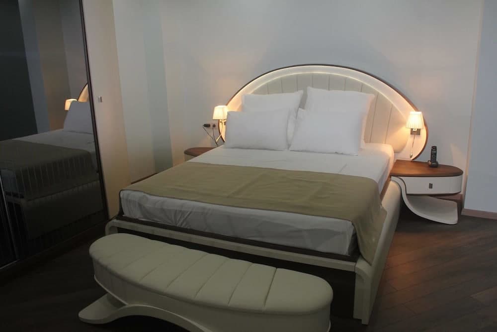 Light Palace Hotel