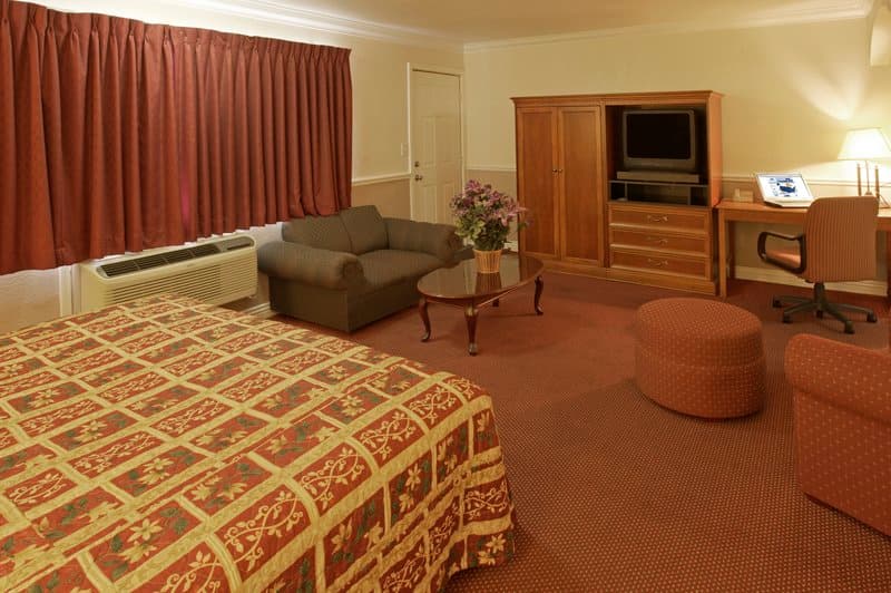Legacy Inn & Suites
