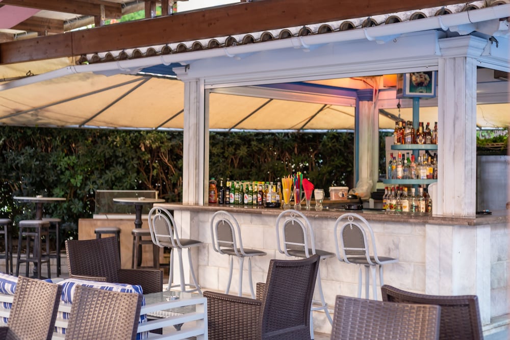 Opera Blue Hotel