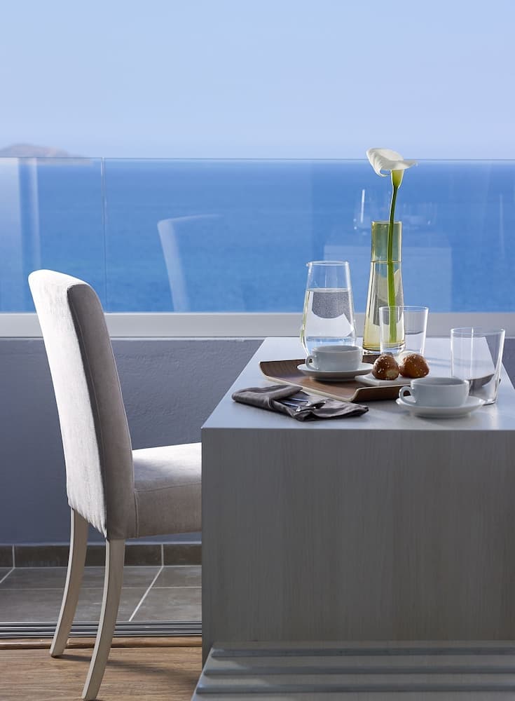 Mistral Bay Hotel