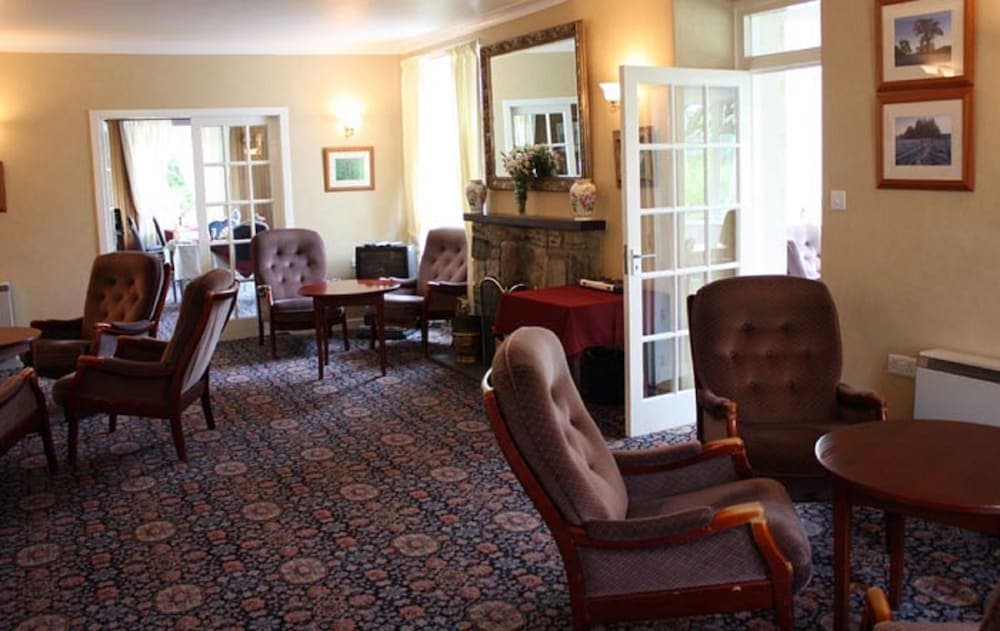 Achness Hotel