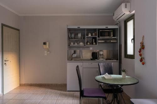 CENTRAL Studio - Fully equiped. Ideal for couples
