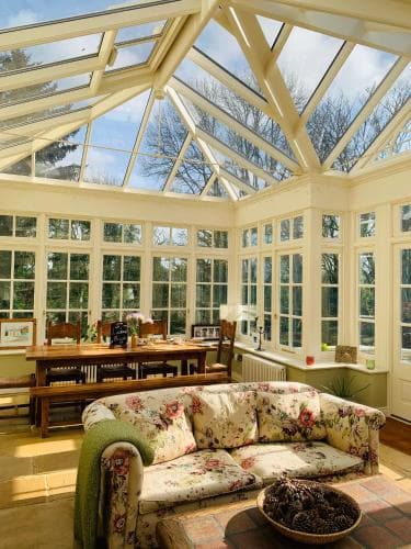 Larchmount House