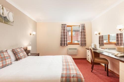 Highlander Hotel