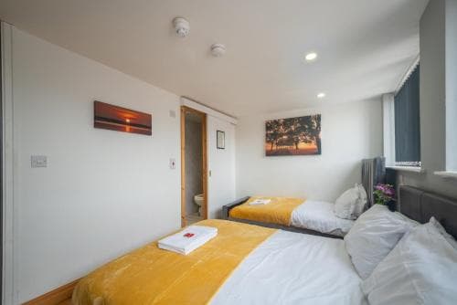Driftwood Rooms