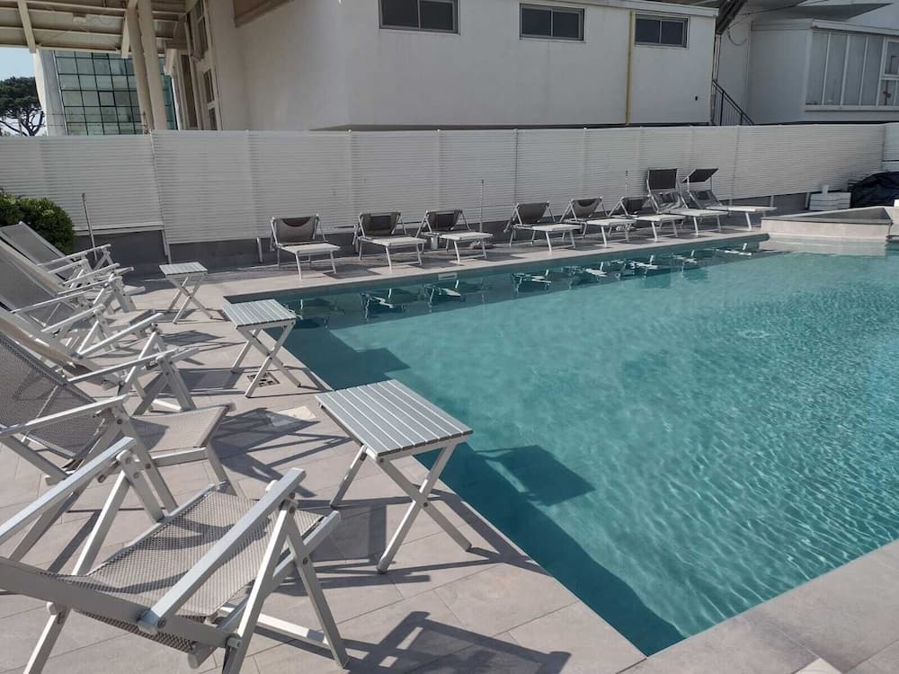 Ferretti Beach Hotel